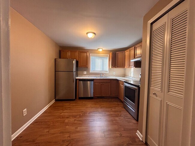 Photo - 39471 Jefferson Ave