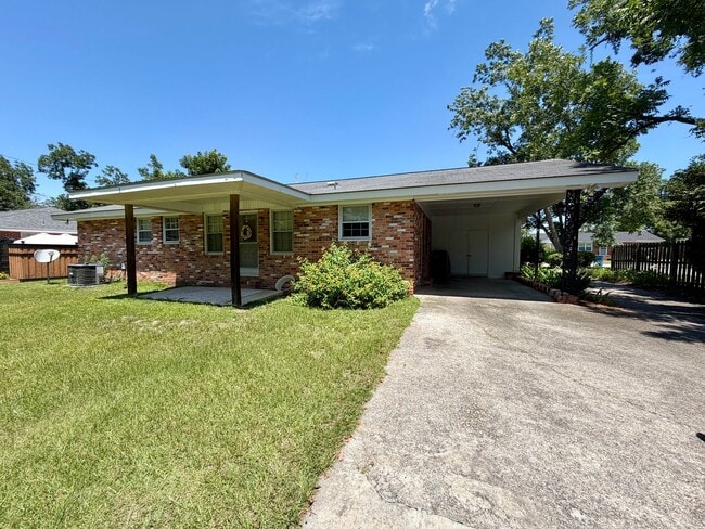 Photo - 2 Bed/1 Bath House