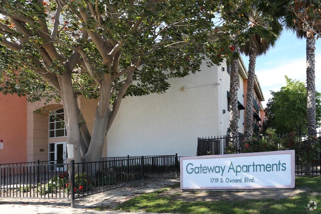 Photo - Gateway Plaza Apartments