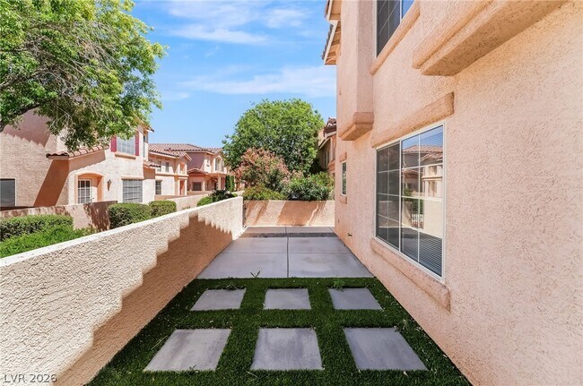 Photo - 66 Belle Maison Ave