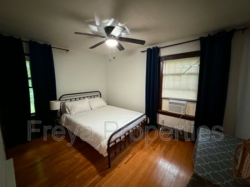 Photo - 1206 39th St Unit 2