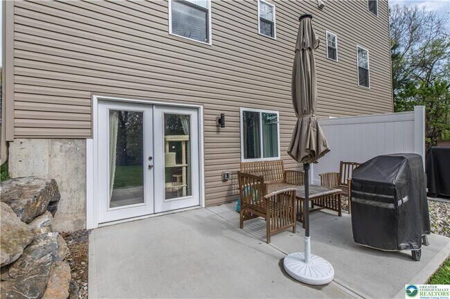 Photo - 221 Craig Ave