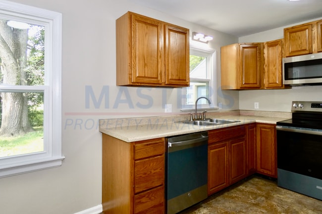 Photo - 3453 St Bernard Dr