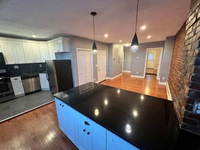 Photo - 343 Sumner St