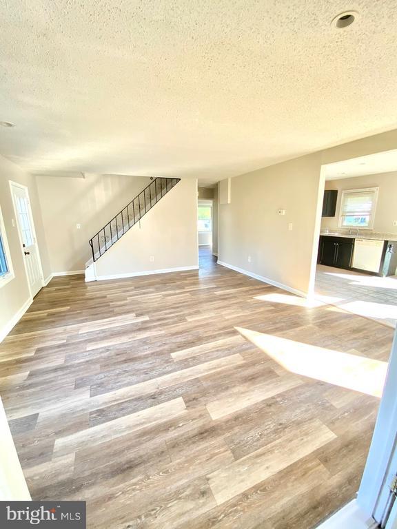 Photo - 46 Beaverdale Ln