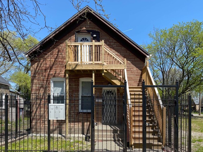 Building Photo - (3506) Simona Oarga Unit 3506 # 2 Rental
