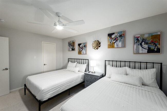 Photo - 9330 Meadowbriar Ln