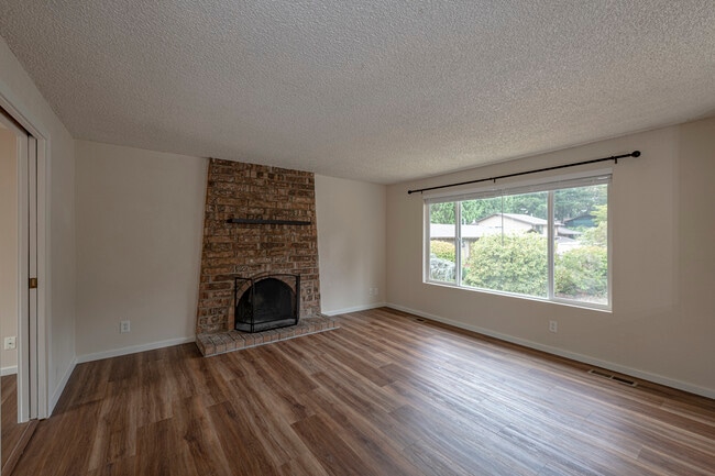 Photo - 10717 NE 145th Pl