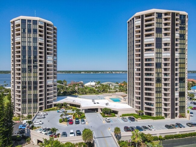 Stunning Penthouse Rental with Intracoasta... - Stunning Penthouse Rental with Intracoasta... Unit 22-A1