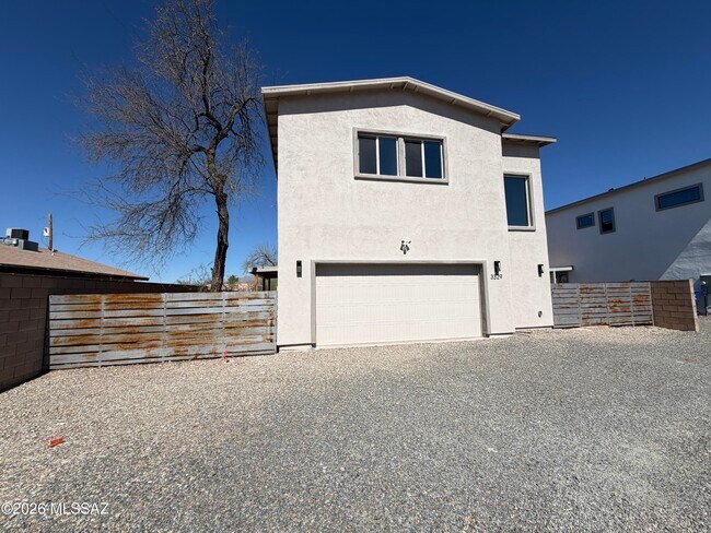 Photo - 3329 E Glenn St