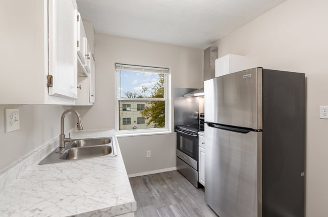 Photo - 566 Glenwood Ave Unit 25