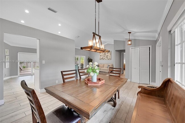 Photo - 9841 SW 1st St