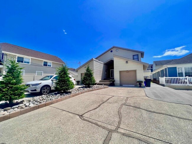 Photo - 9310 Monmouth Ave