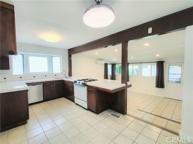 Photo - 1968 St Louis Ave