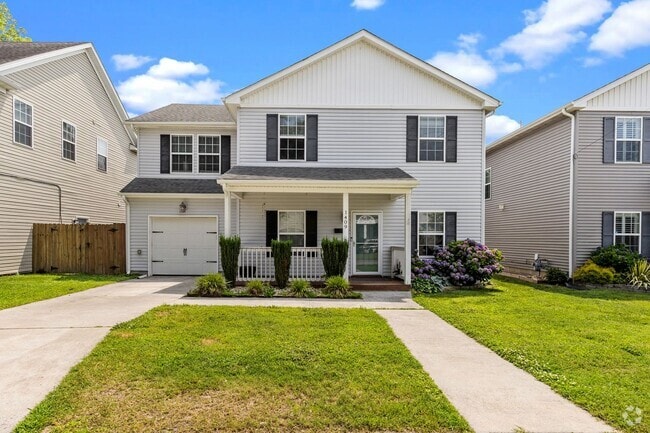 Building Photo - Beachside Living Just in Time for Summer! Rental