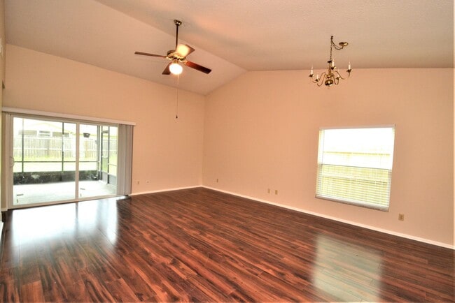 Photo - Upgraded Oviedo Home - Screened porch, fenced back yard, wood floors