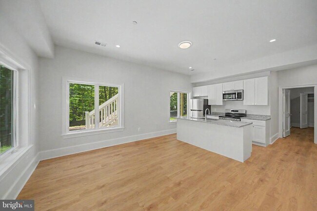 Photo - 10205 Sorrel Ave