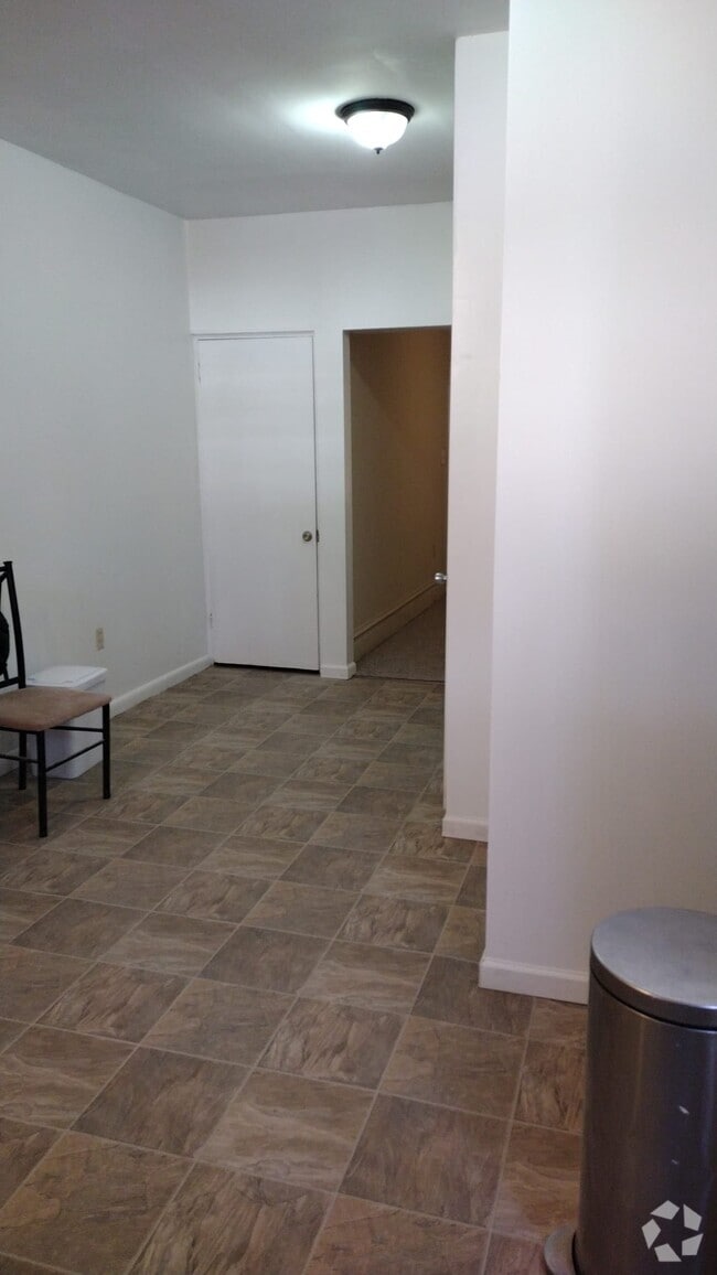 Building Photo - 1952 Kensington St Unit 1 Rental