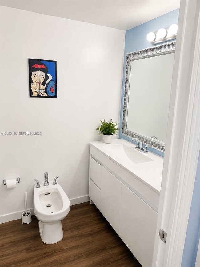 Photo - 215 SW 42nd Ave Unit 710