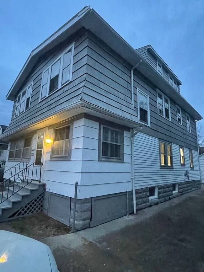 Building Photo - 1462 E 175th St Unit THREE