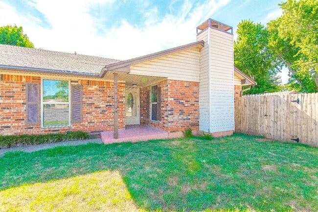 Photo - 1425 Venus Cir House