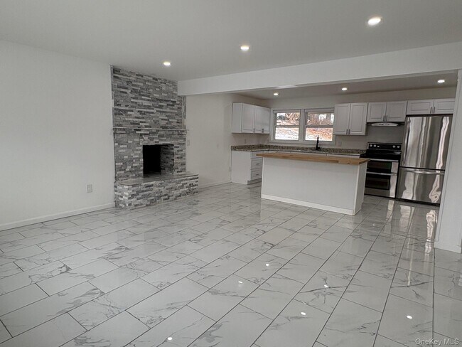 Photo - 40 Hillside Ave Unit A