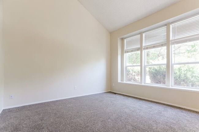 Photo - 4442 Biscay St