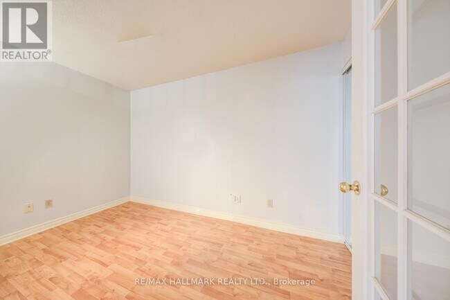 Photo - 736 Bay St. Unité 307