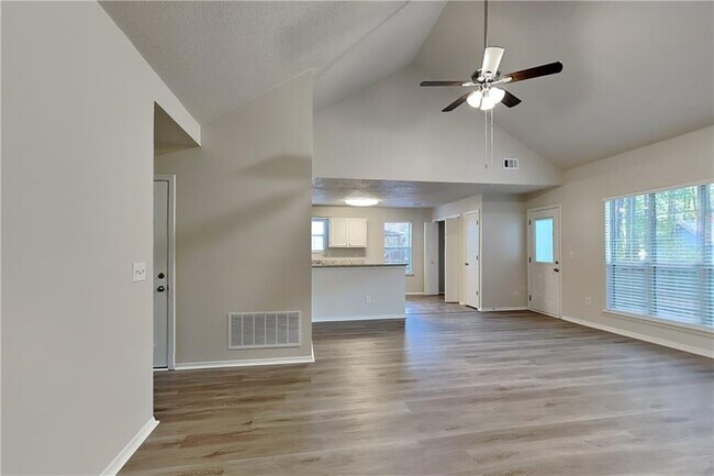 Photo - 3979 Sharon Spgs