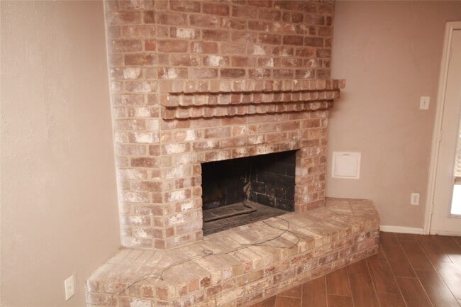 Photo - 7623 Alperton Dr