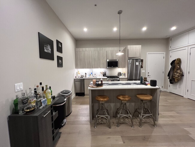 Photo - 3757 N Sheffield Ave