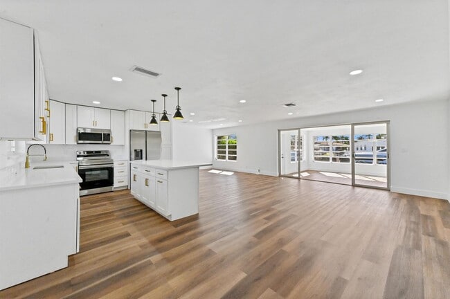 Photo - 2710 NE 48th Ct House
