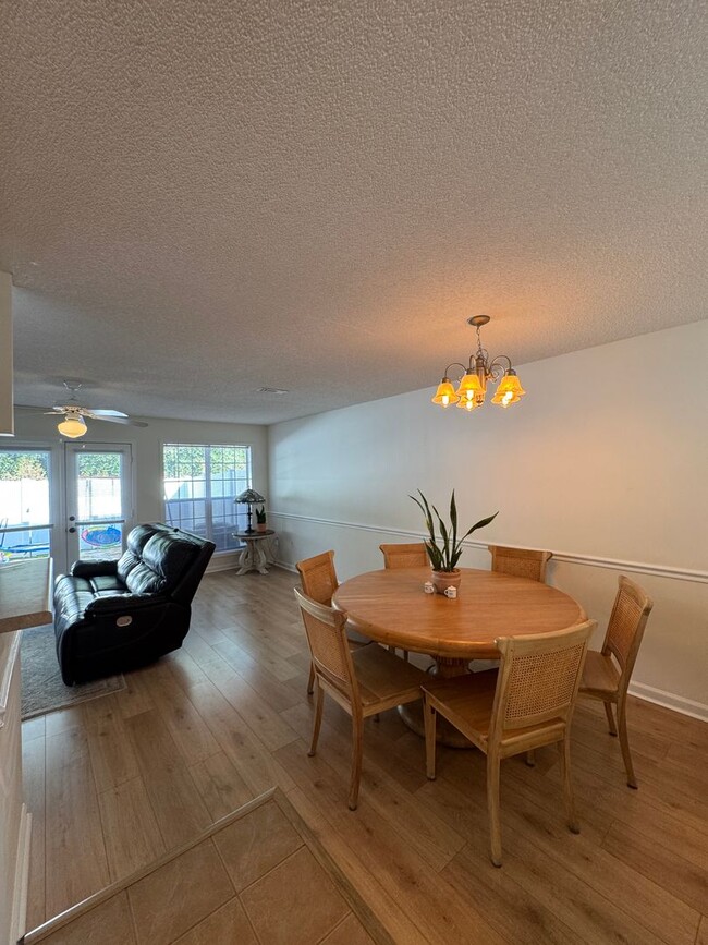 Photo - 178 N Spring View Dr Unidad 178 N Springview Drive