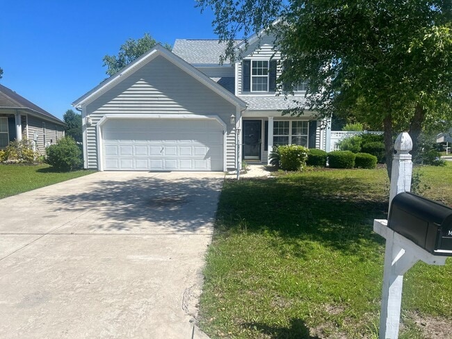 Great 4-Bedroom, 2.5-Bath - Great 4-Bedroom, 2.5-Bath House