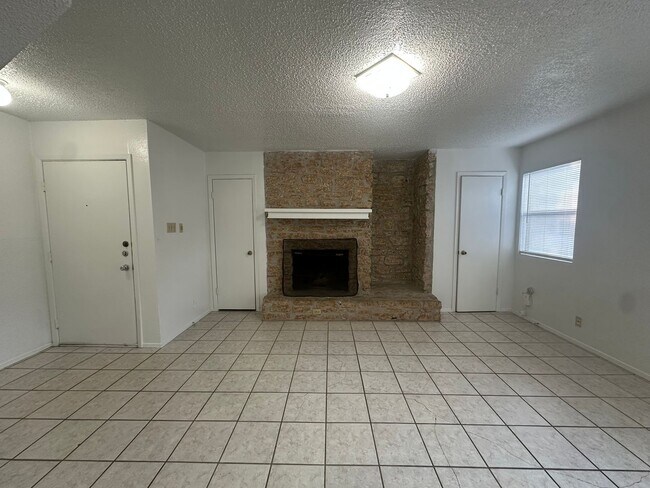 Photo - 9019 Sawtooth Ln Unit A