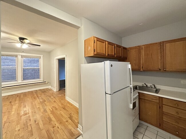 Photo - 457 W Melrose St Unit 112