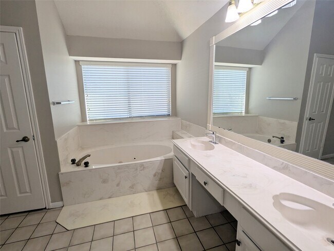 Photo - 13623 Bonilla Ln