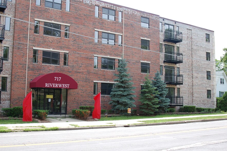 River West Commons Apartments For Rent in Elgin, IL