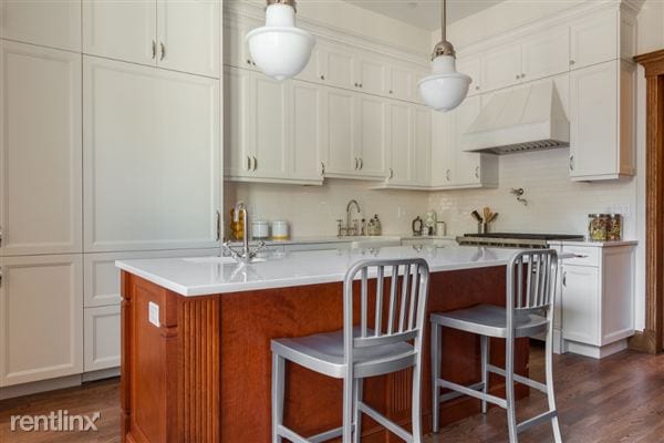 Primary Photo - 103 Greene Ave Rental