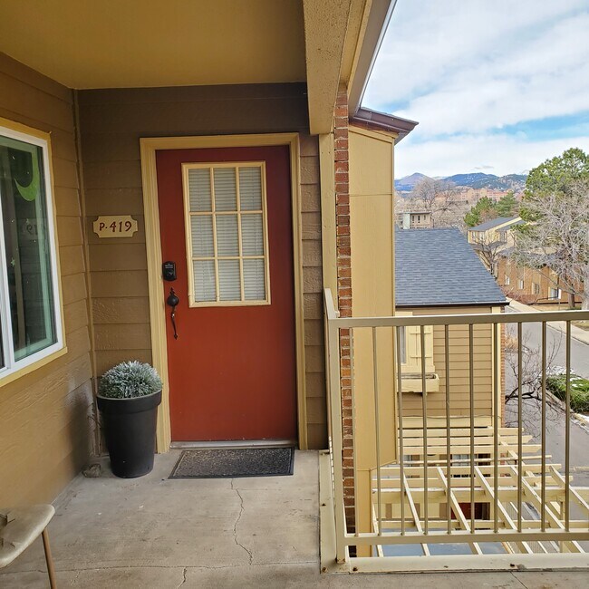 Front entry way - 3161 Madison Ave Unit #P419