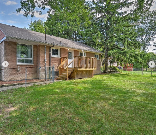 Photo - 4065 Dougall Av