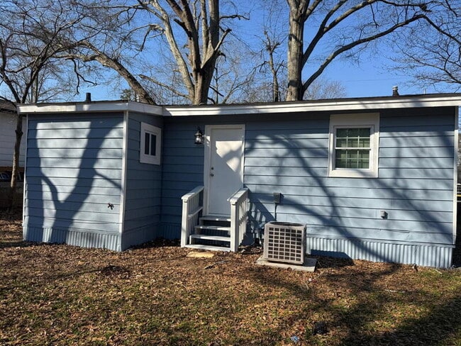 Photo - 27 Domineck St