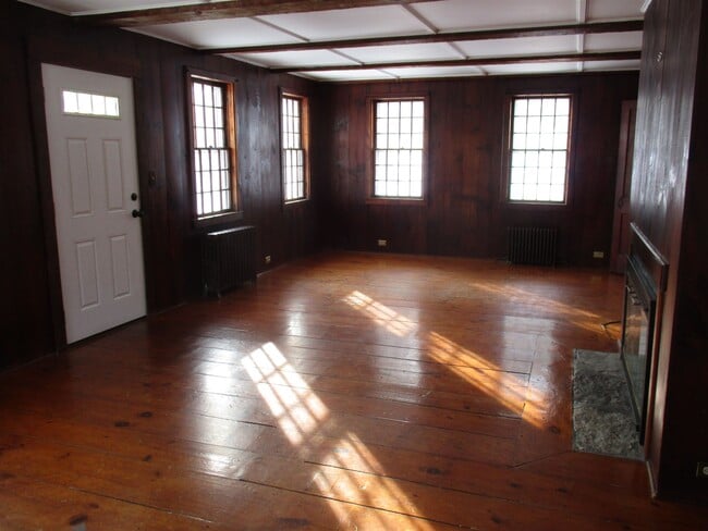 Photo - 48 Perkins Ln