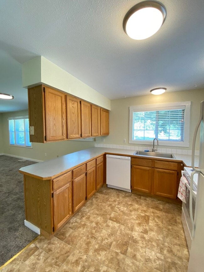 Photo - $1,695 - 2 Bed / 1 Bath Spacious House in ...