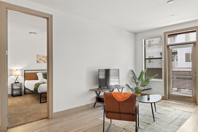 Photo - 555 N College Ave Unit ID1014441P