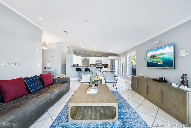 Apartments For Rent With Luxury Amenities In 33029 Hollywood Fl Photo 3 Br 2 Bath House 2041 Nw 180th Way