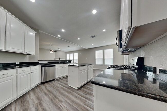 Photo - 9435 Edgeloch Dr