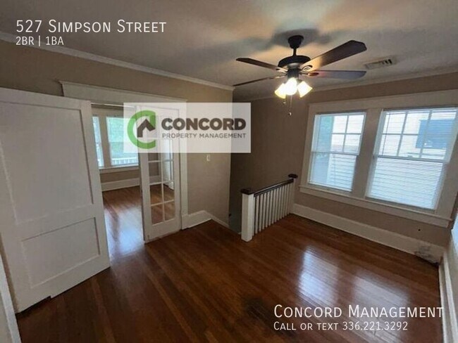 Photo - 527 Simpson St