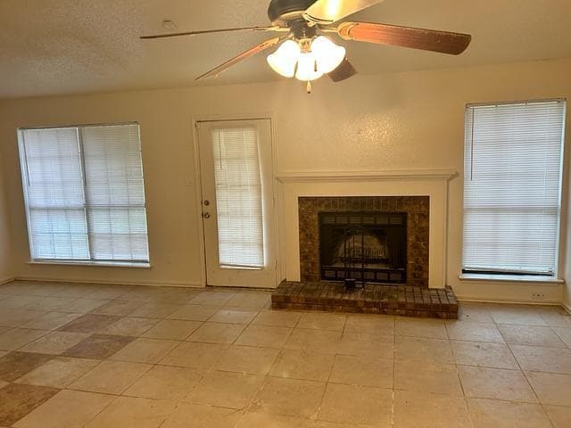 Photo - 403 E Hogan Dr
