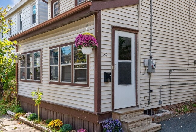 Photo - Walk to the Waterfront!|2BR Single-Family with Private Yard!